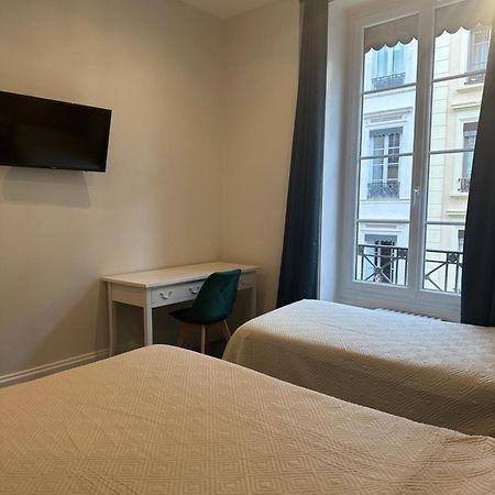 Hotel Azur Lyon Exteriör bild